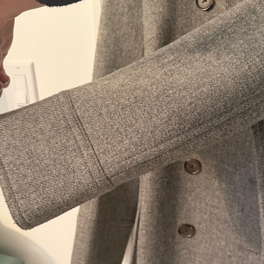 J. Crew Gray Wool Coat. Size 6. - Picture 7 of 10